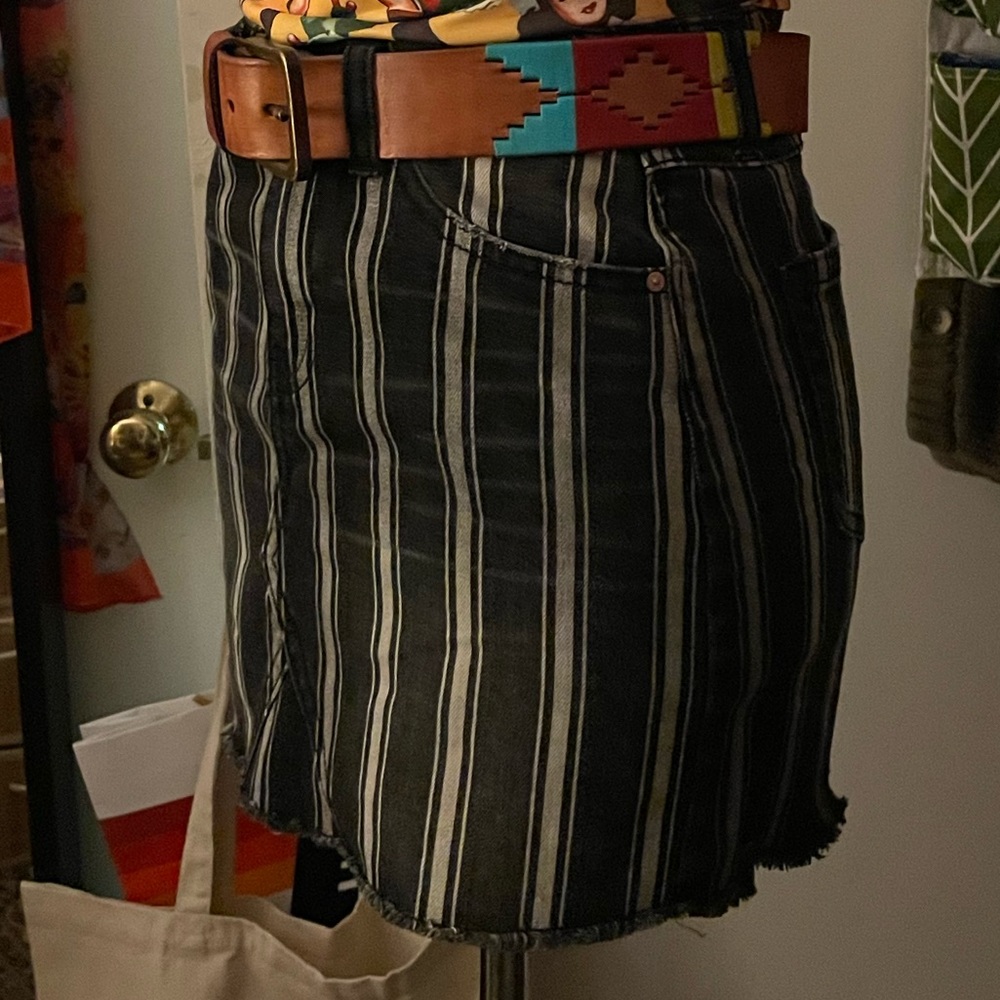 Sky and Sparrow EUC Black and White Striped Mini Skirt Size 1